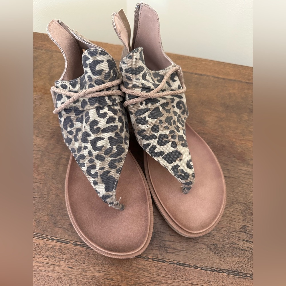 Leopard Sandals 7.5